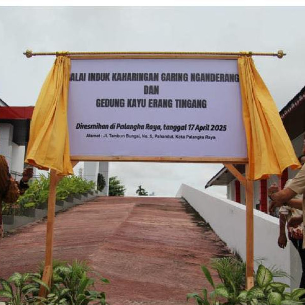 Peresmian Balai Induk Kaharingan Garing Nganderang dan Gedung Kayu Erang Tingang.